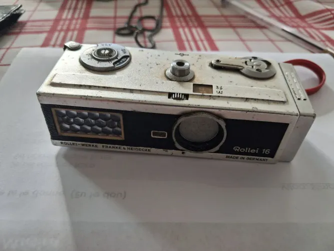 Maquina fotografica Rolley 16