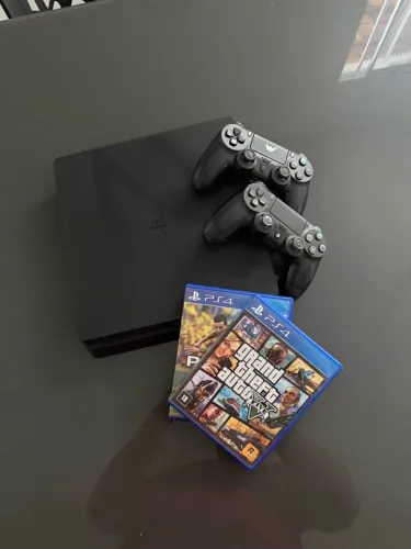 PS4 1 TB | Dois controles e dois jogos