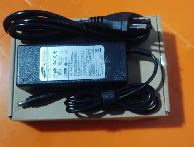 Carregador para notebook Samsung