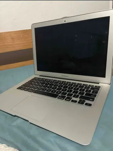 MacBook Air 13
