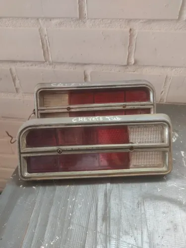 Par lanterna Chevette tubarão