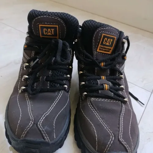 Bota masculina 