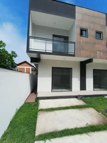Casa Dúplex com ótima localização 495 mil