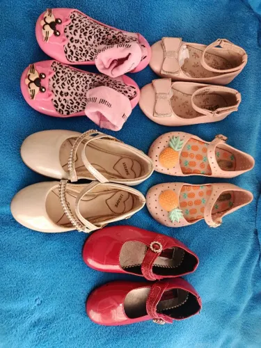 Vende sapatos infantis