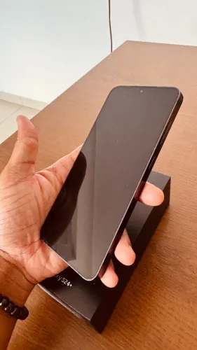 Vendo Samsung Galaxy S24+ de 256 GB, usado e em ótimo estado de conservação.