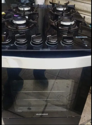 ÓTIMO FOGÃO ITATIAIA COM ENTREGA GRÁTIS !!!