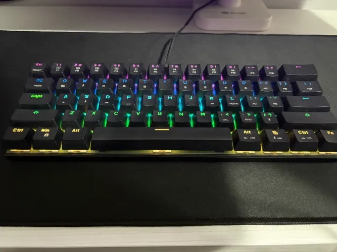 Teclado mecânico CK62