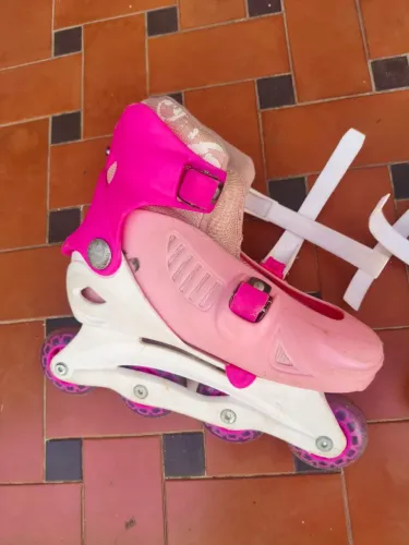 Patins roller infantil ajustável de 34 a 37 usado