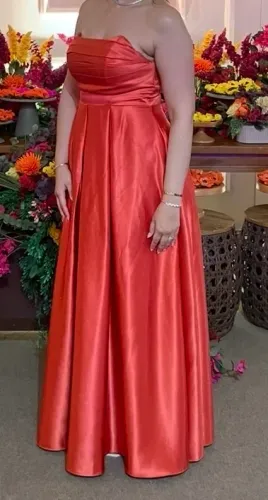 Vendo Vestido Terracota (Laranja)