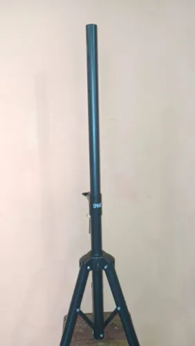 Tripé para som