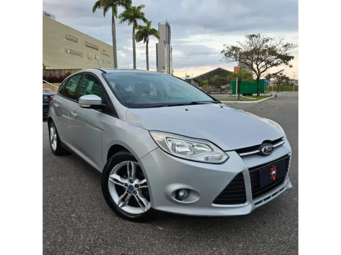 Ford Focus 1.6 S/1.6 SE Flex 16V 5P AUT 2014