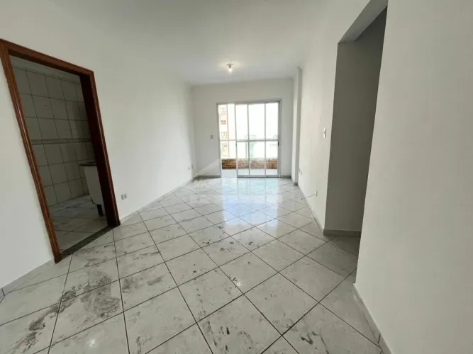 Apartamento no CENTRO do Boqueirão, 2 dormitórios, sacada, vaga, confira em Praia Grande.