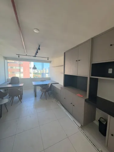 Sala Comercial para Locação em Salvador, Stiep, 1 dormitório, 1 banheiro, 1 vaga