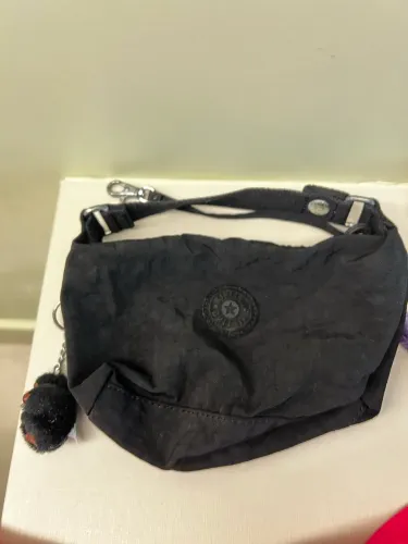 Bolsa de mão Kipling original sem alça