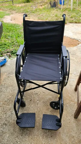 Vendo cadeira de rodas 