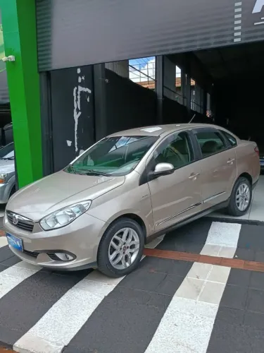 Fiat Grand Siena Essence Dual. 1.6 Flex 16V 2015