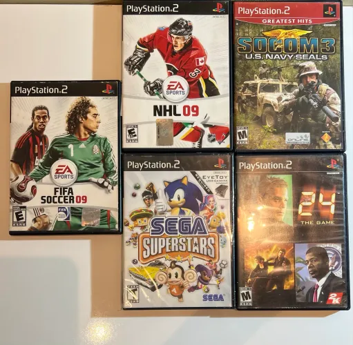 Vendo Jogos de PlayStation 2