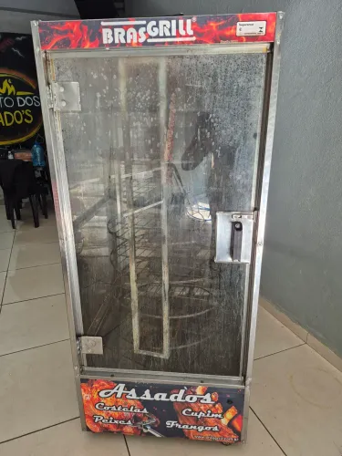 Maquina de Assar Frangos e Carnes, grelhas giratórias