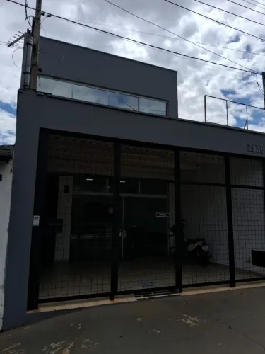 Aluga-se Salas na rua onze