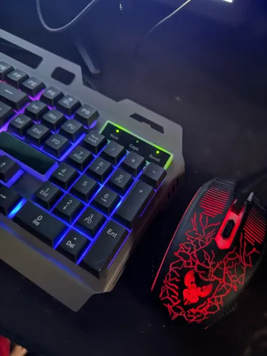 Teclado e mouse gamer
