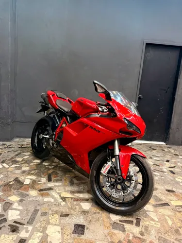 Ducati 848 evo 