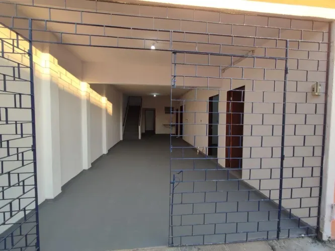 ALUGO CASA P/RESIDENCIA OU COMÉRCIO! 7 QUARTOS!! 2.700,00