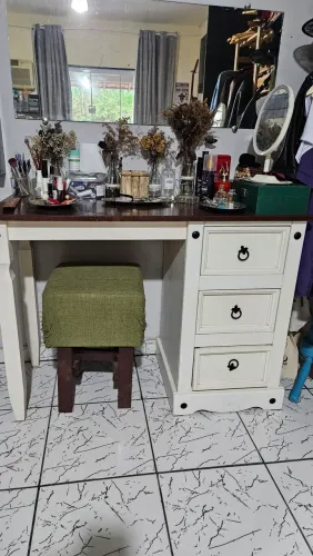 Escrivaninha/penteadeira branca 3 gavetas