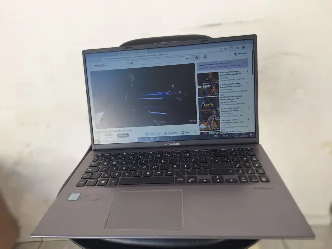 Notebook Asus core i5 8°geração 8gb ssd120-tela 15.6-com garantia 