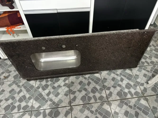 VENDO PIA EM L