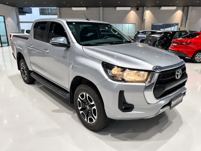 Toyota Hilux CD SRV 4X4 2.8 TDI Diesel Aut. 2024