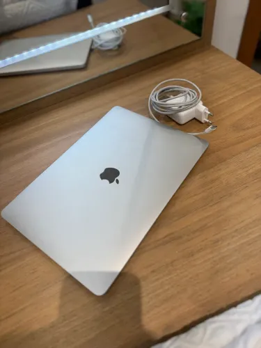 MacBook Air 2020