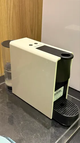 Cafeteira Nespresso Essenza
