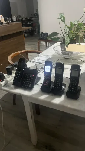 Telefone sem fio Panasonic com 3 ramais e secretaria eletrônica - interfone