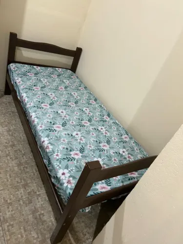 Cama de solteiro com colchão