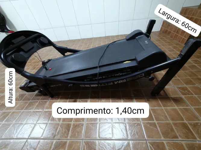 Esteira Elétrica Dream Fitness Dr 1600 110v/220v Dobrável Preto