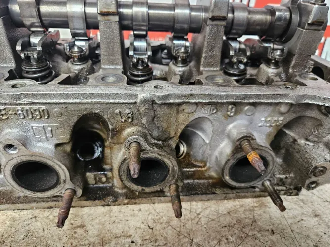 Cabeçote ford fiesta rocam 1.6 8v
