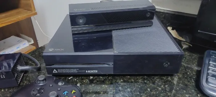 xbox one 500gb + kinek + joystik + jogos