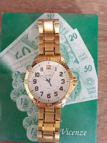 Vendo relógio top falta só trocar a bateria 