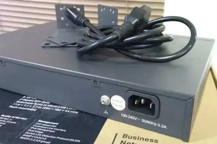 Switch Tp-link Gerenc L2 8p+2slots  T2500g 10ts<br> /1000<br>$:250,00