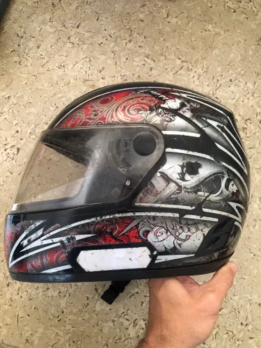 Capacete