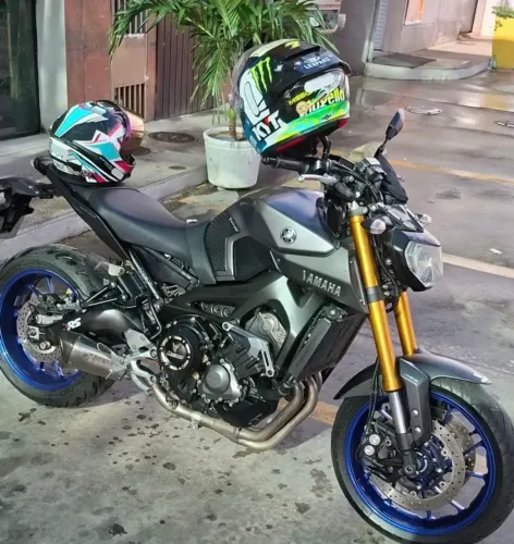 Yamaha Mt09 .... Muito Bem Conservada com Acessórios de Segurança ja Incluso