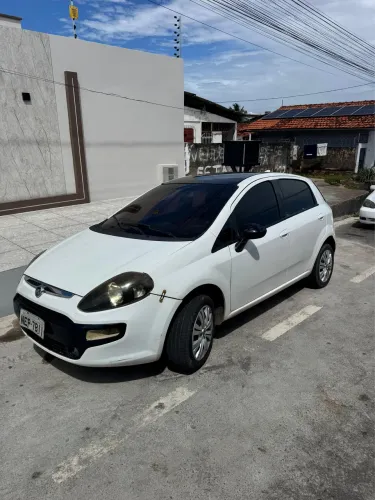 Fiat Punto Attractive 1.4 Fire Flex 8V 5P 2013