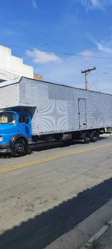 Mercedez Benz 1513 baú 20 palletes