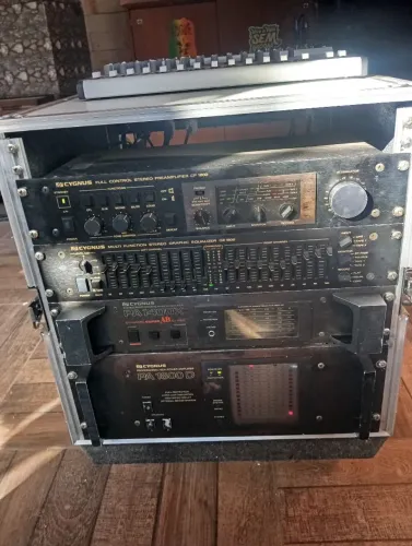 Aparelhagem de som cygnus staner