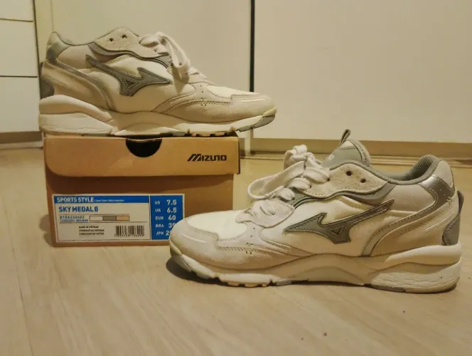 Mizuno sky medal 39
