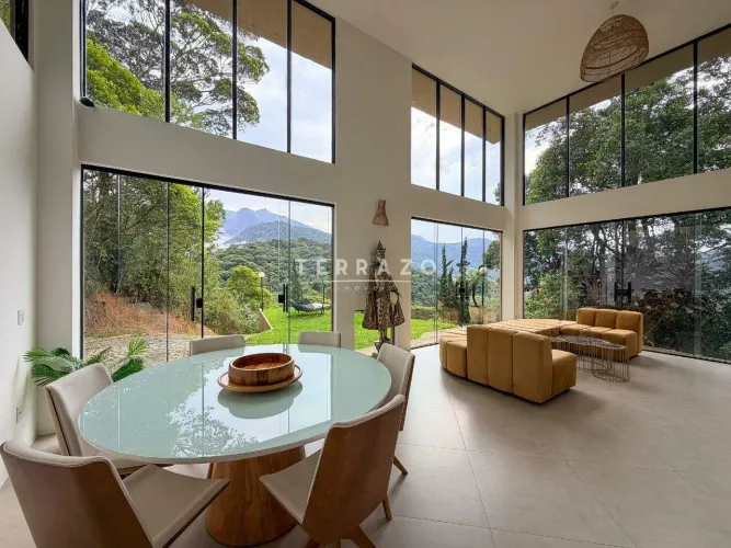 Casa em Condomínio à venda, 5 quartos, 2 suítes, Carlos Guinle - Teresópolis/RJ