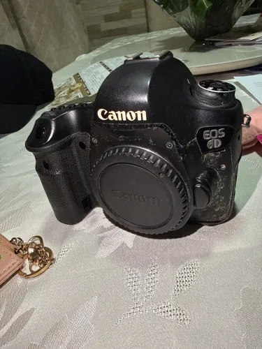 VENDO CANON EOS 6d Seminova 