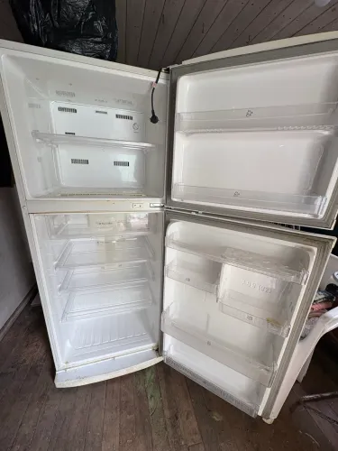 Vendo geladeira usada em bom estado