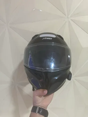 Capacete com intercomunicador