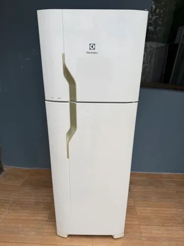 Geladeira duplex 360 litros 